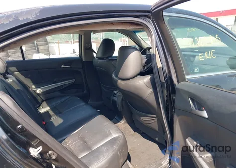 2008 Honda Accord 2.4 Ex-L z USA, uszkodzony, nr VIN 1HGCP26868A018799